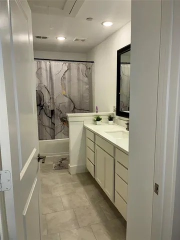 $2,390 | 8911 Cave Spgs Mews, Rowlett, TX 75089