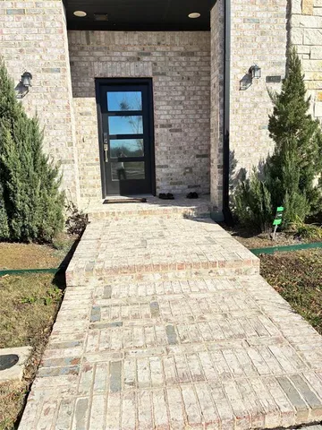 $2,390 | 8911 Cave Spgs Mews, Rowlett, TX 75089