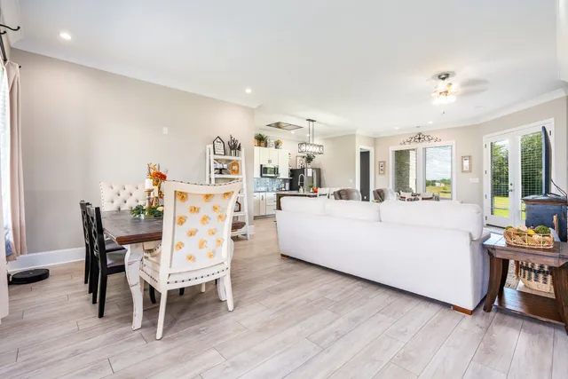 $649,900 | 380 Big Oak Road, Minor Hill, TN 38473