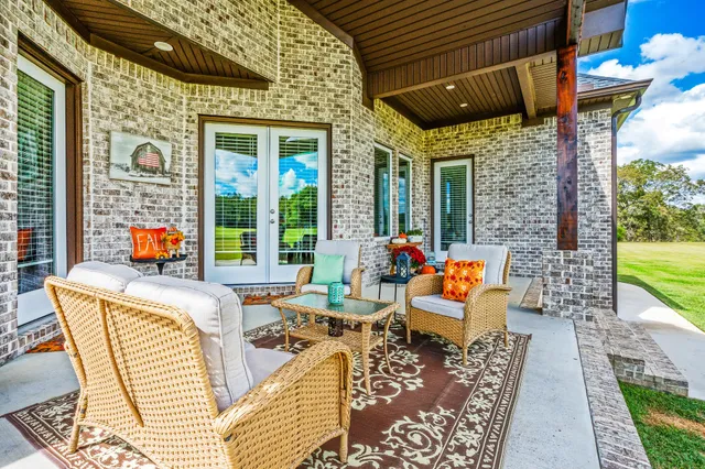 $649,900 | 380 Big Oak Road, Minor Hill, TN 38473