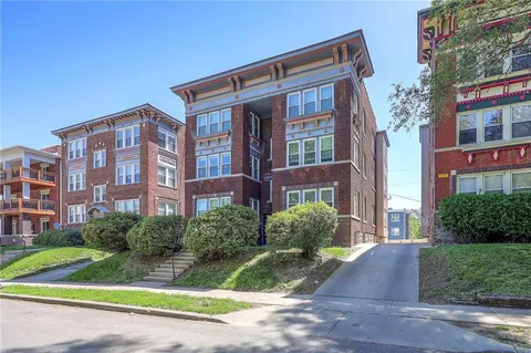 $1,740,000 | 4017-4023 Harrison Street, Kansas City, MO 64110