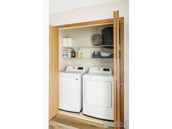 a bathroom with a bath tub