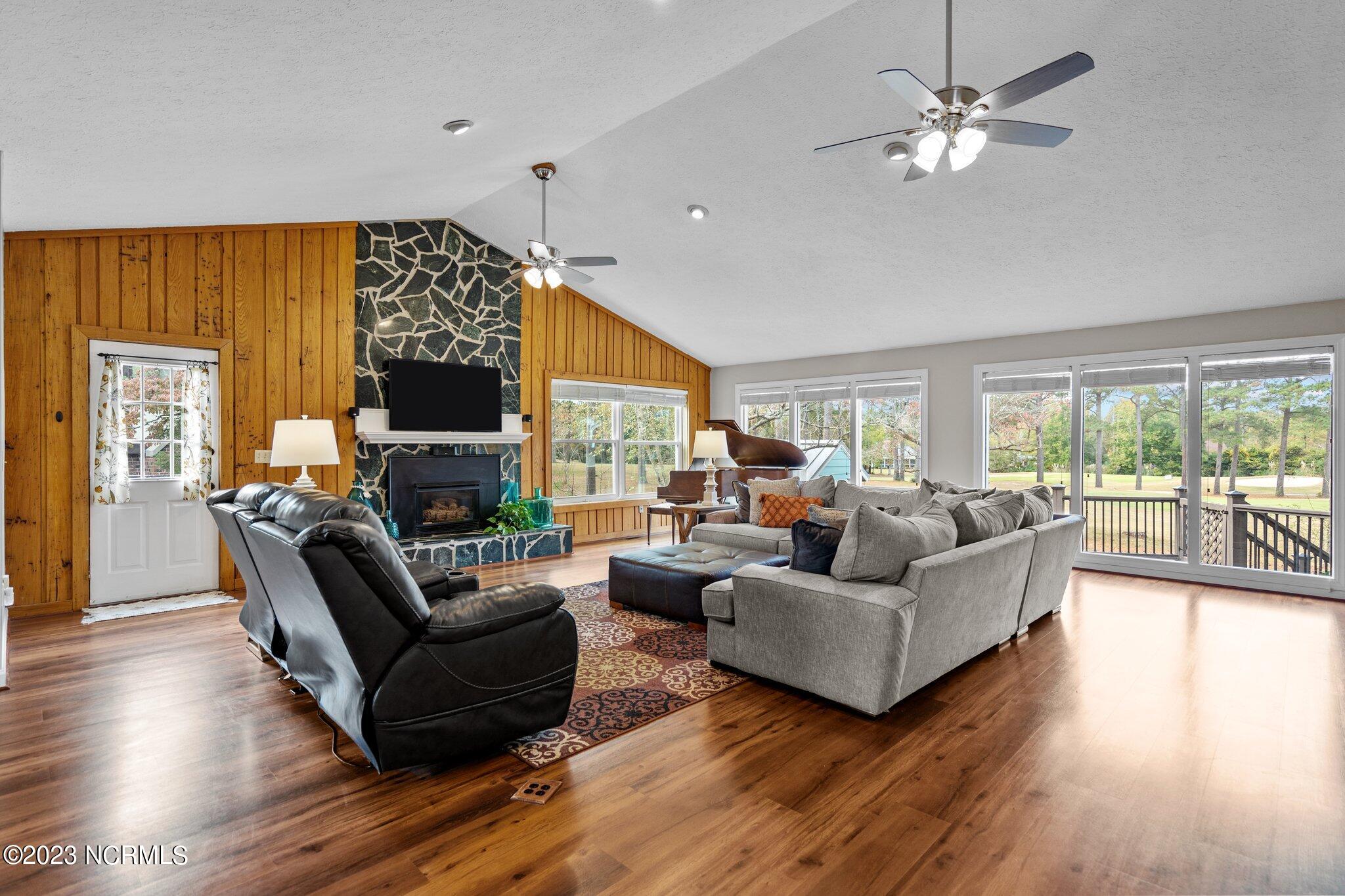 635 Ravenswood Road Hampstead, NC 28443 - Photo 7 of 77 57-web-or-mls-DSC01639