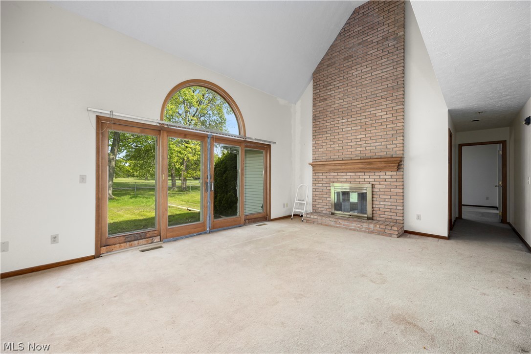 722 Jaycox Road Avon Lake, OH 44012 - Photo 4 of 48 Spacious interior with vaulted ceilings