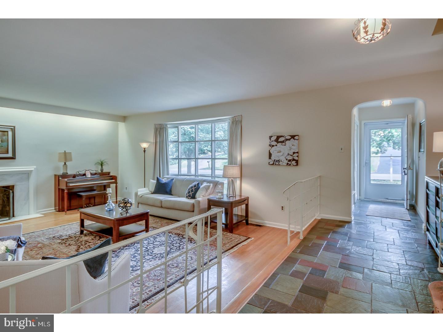 202 Plush Mill Road Wallingford, PA 19086 - Photo 3 of 25 Foyer