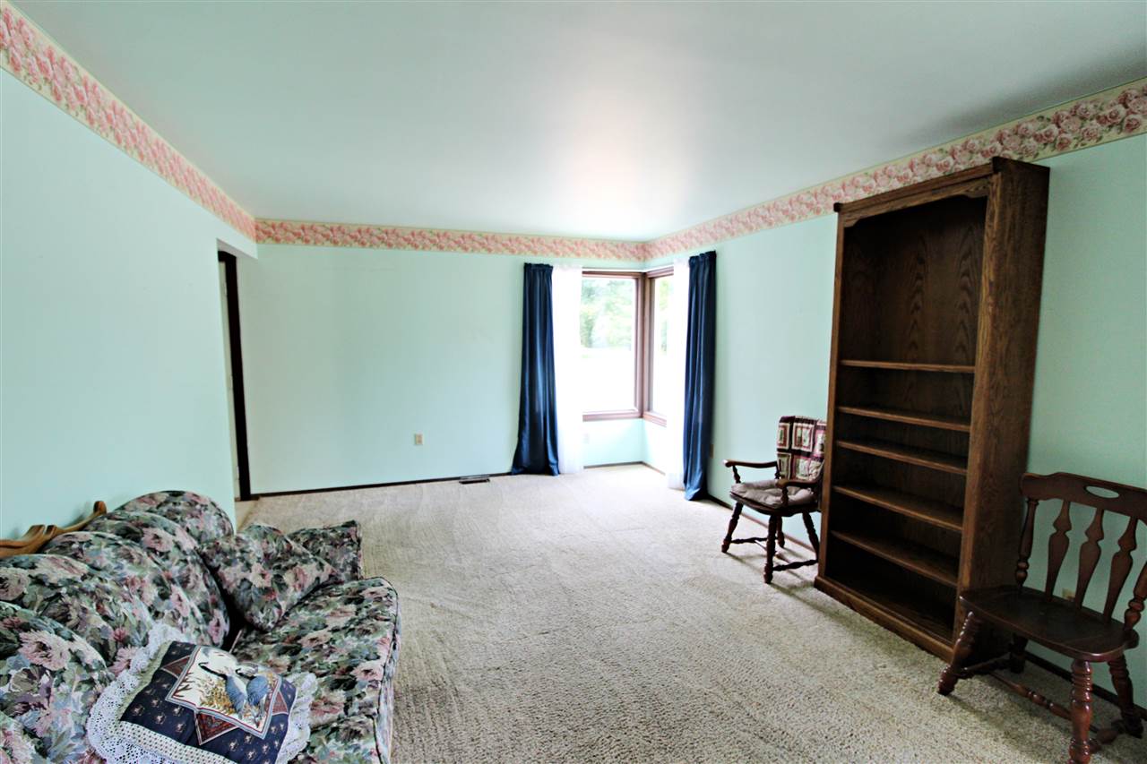 7960 Busch Road Birch Run, MI 48415 - Photo 5 of 24 50023834-4.JPG