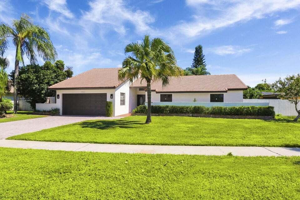 21210 Escondido Way Boca Raton, FL 33433 - Photo 2 of 38 20231102181718225619000000-o