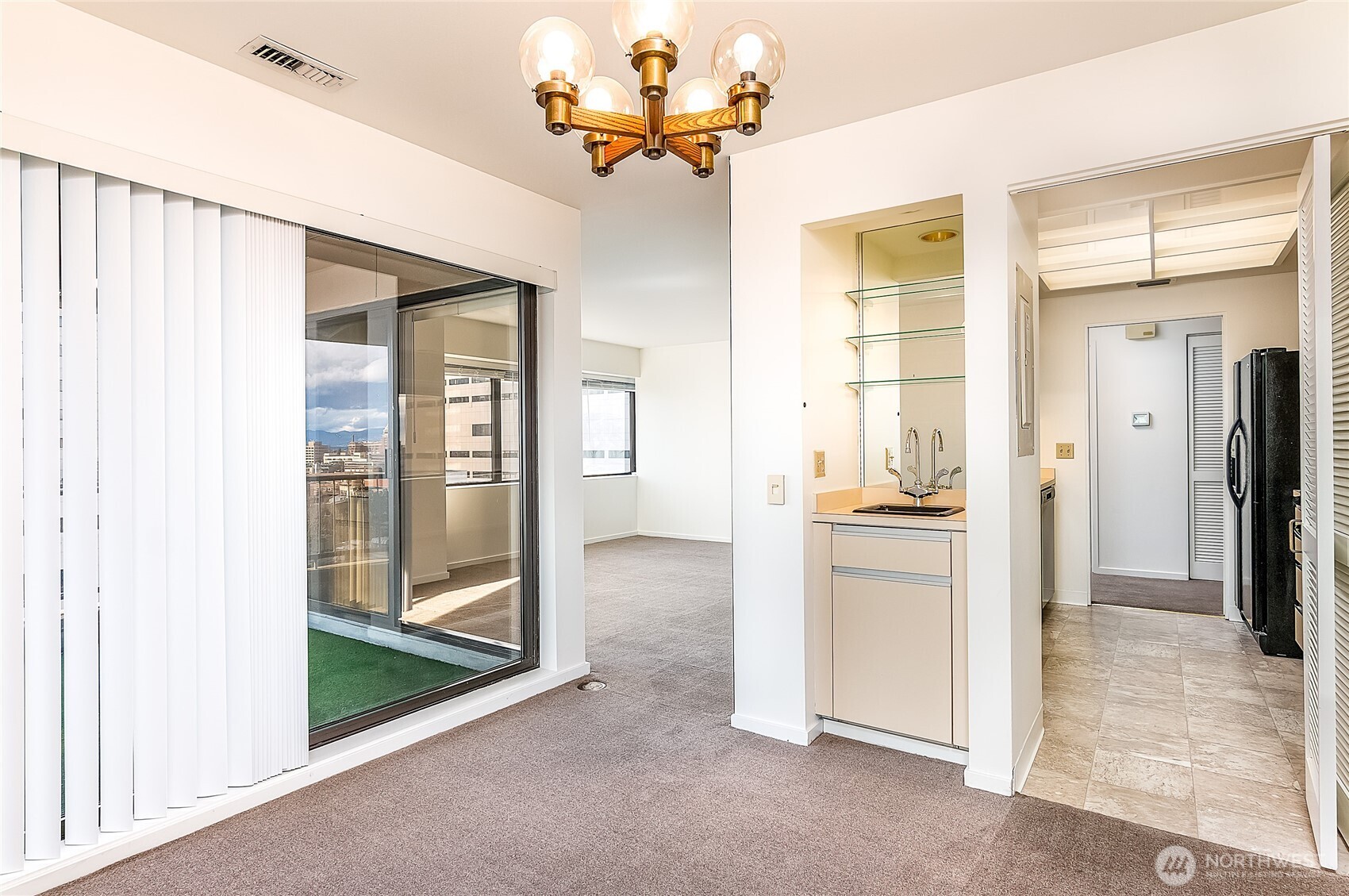 1301 Spring Street, Unit 8C Seattle, WA 98104 - Photo 19 of 31