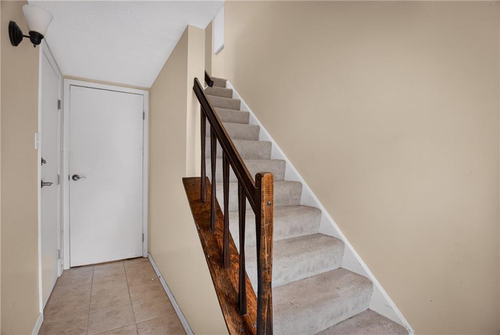 528 Hunters Path Road Bridgeville, PA 15017 - Photo 4 of 41 Gallery Image 4