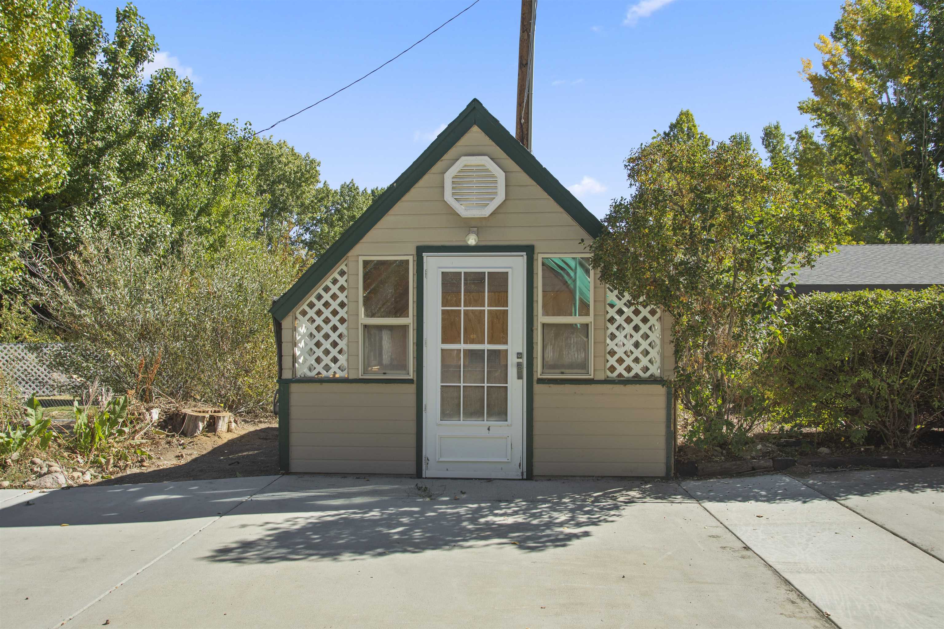 130 Hardy Road Bishop, CA 93514 - Photo 18 of 23 Gallery Image 18