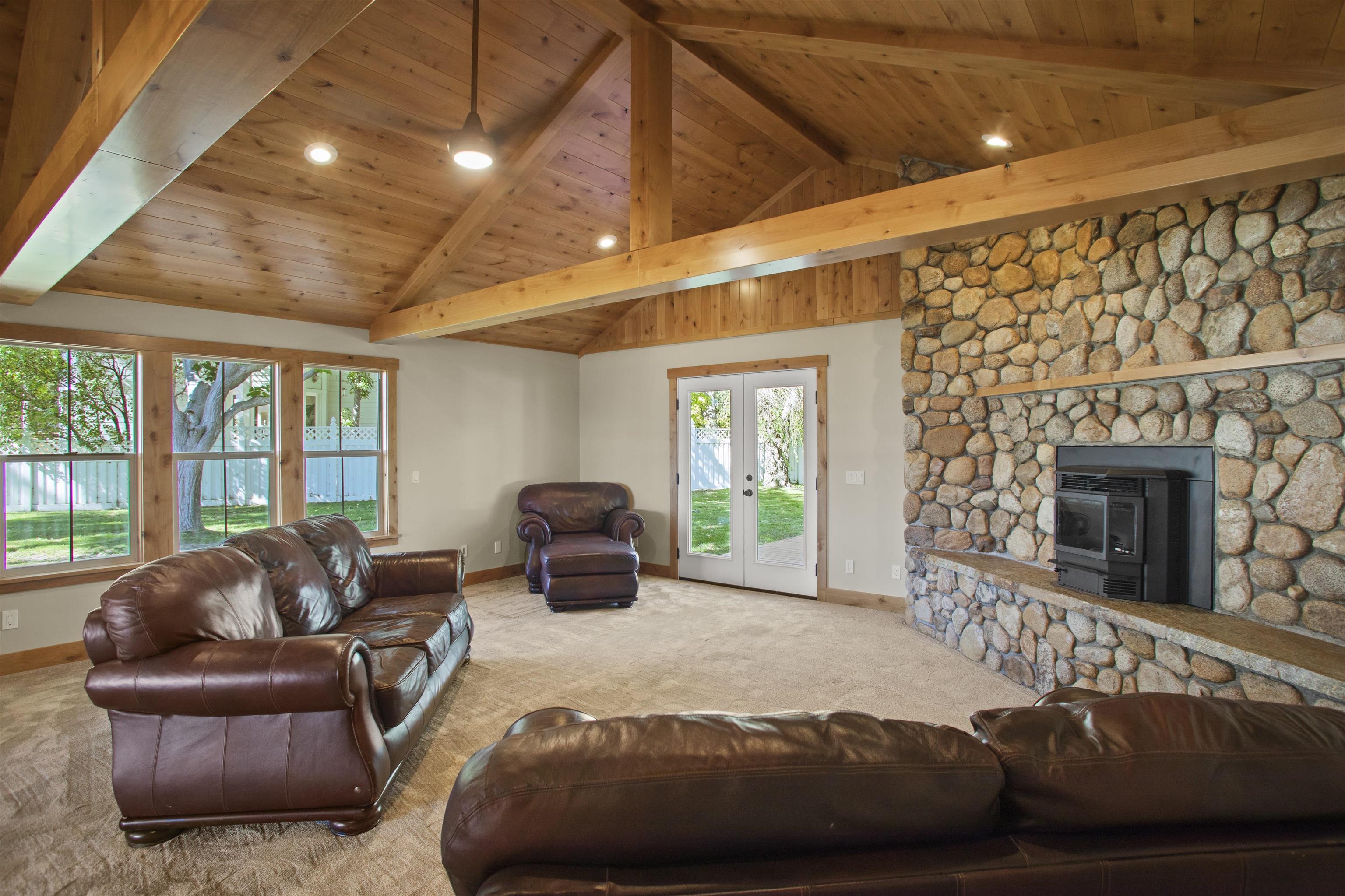130 Hardy Road Bishop, CA 93514 - Photo 4 of 23 Gallery Image 4