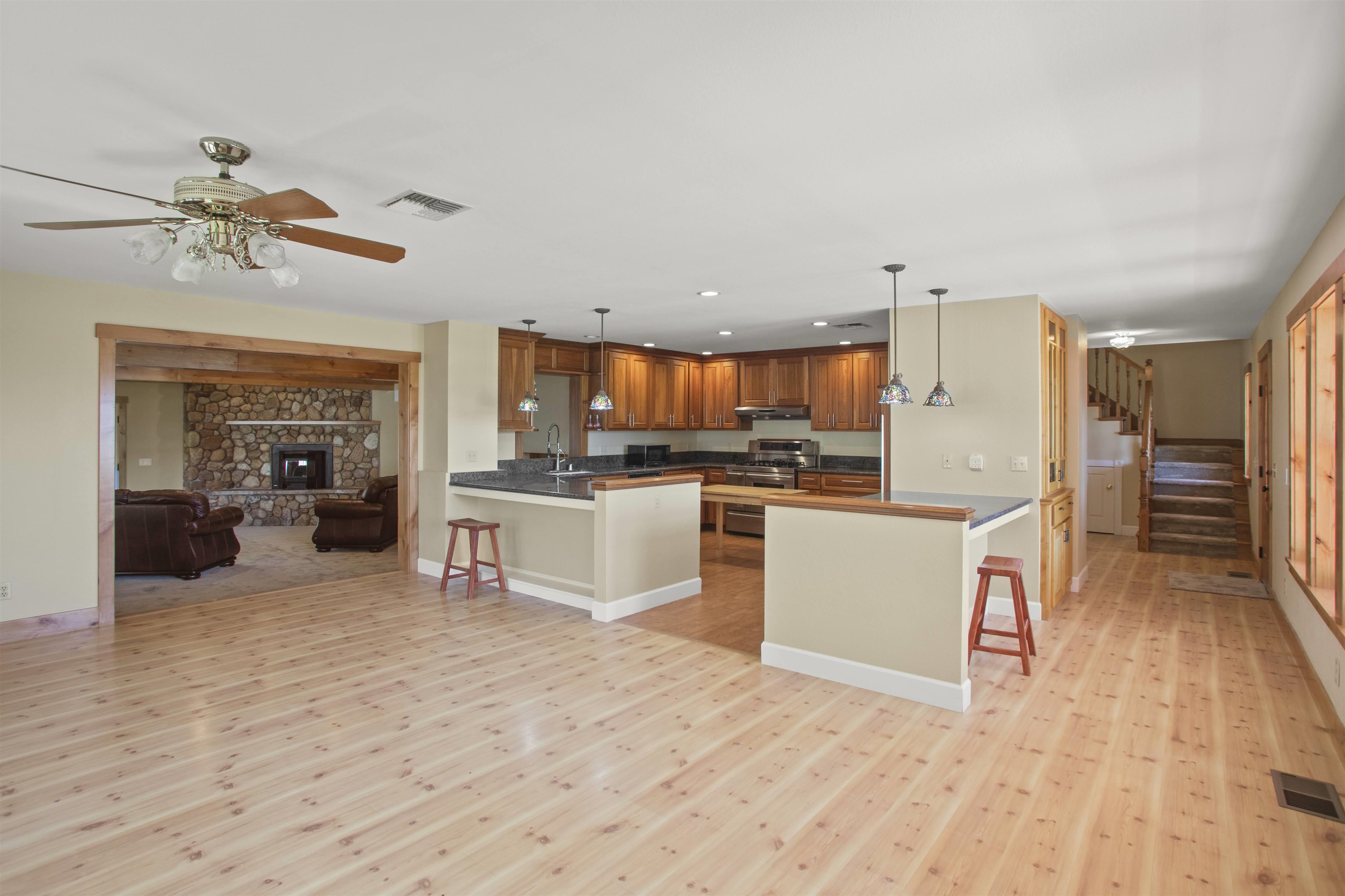 130 Hardy Road Bishop, CA 93514 - Photo 7 of 23 Gallery Image 7