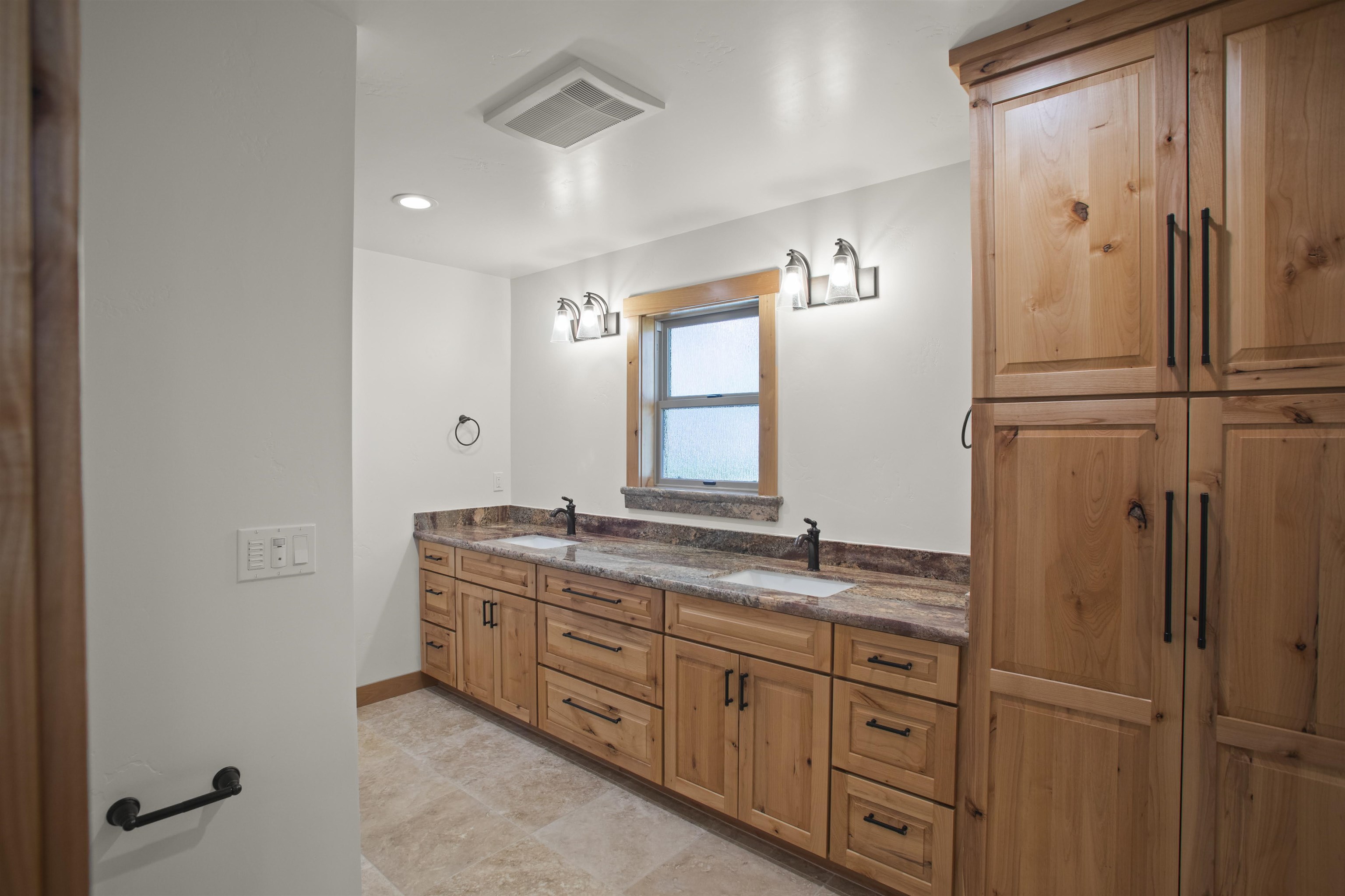 130 Hardy Road Bishop, CA 93514 - Photo 10 of 23 Gallery Image 10