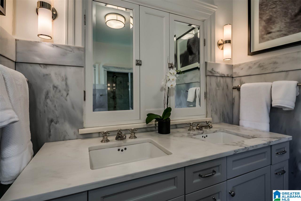 1029 Glen View Road Birmingham, AL 35222 - Photo 35 of 50