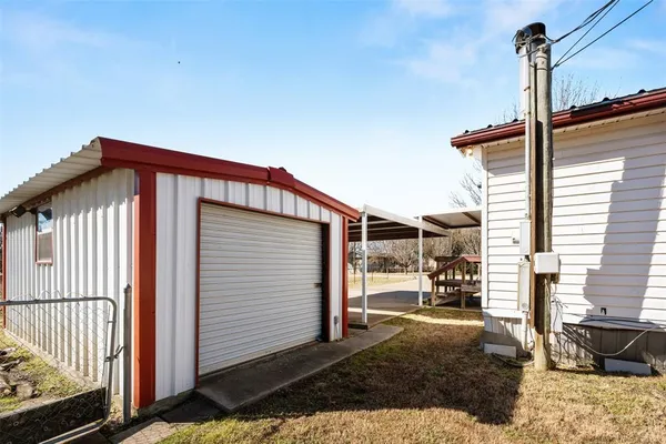 $170,000 | 206 Trailwind Street, Gun Barrel City, TX 75156