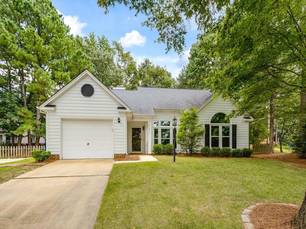 5705 Earlham Court Raleigh, NC 27613 - Photo 4 of 62 Photo 4