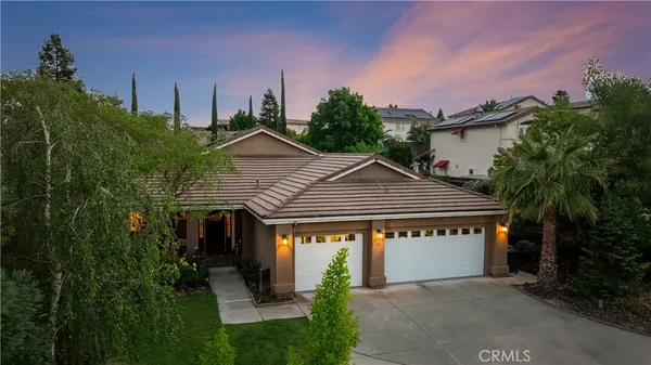 $945,000 | 322 Montebello Oaks Drive, Paso Robles, CA 93446