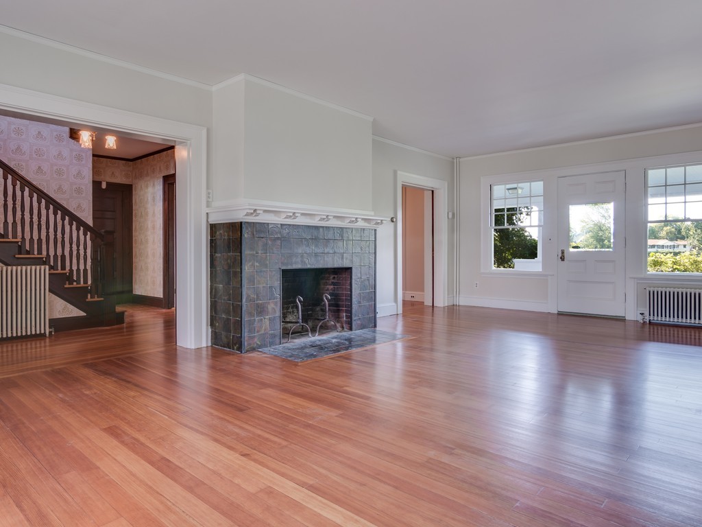 24 Beach Road Gloucester, MA 01930 - Photo 9 of 29 Gallery Image 9