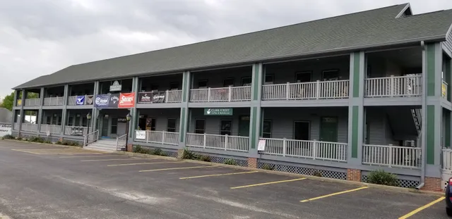 $1,395 | 325 South Clark Street, Unit 2C, Utica, IL 61373