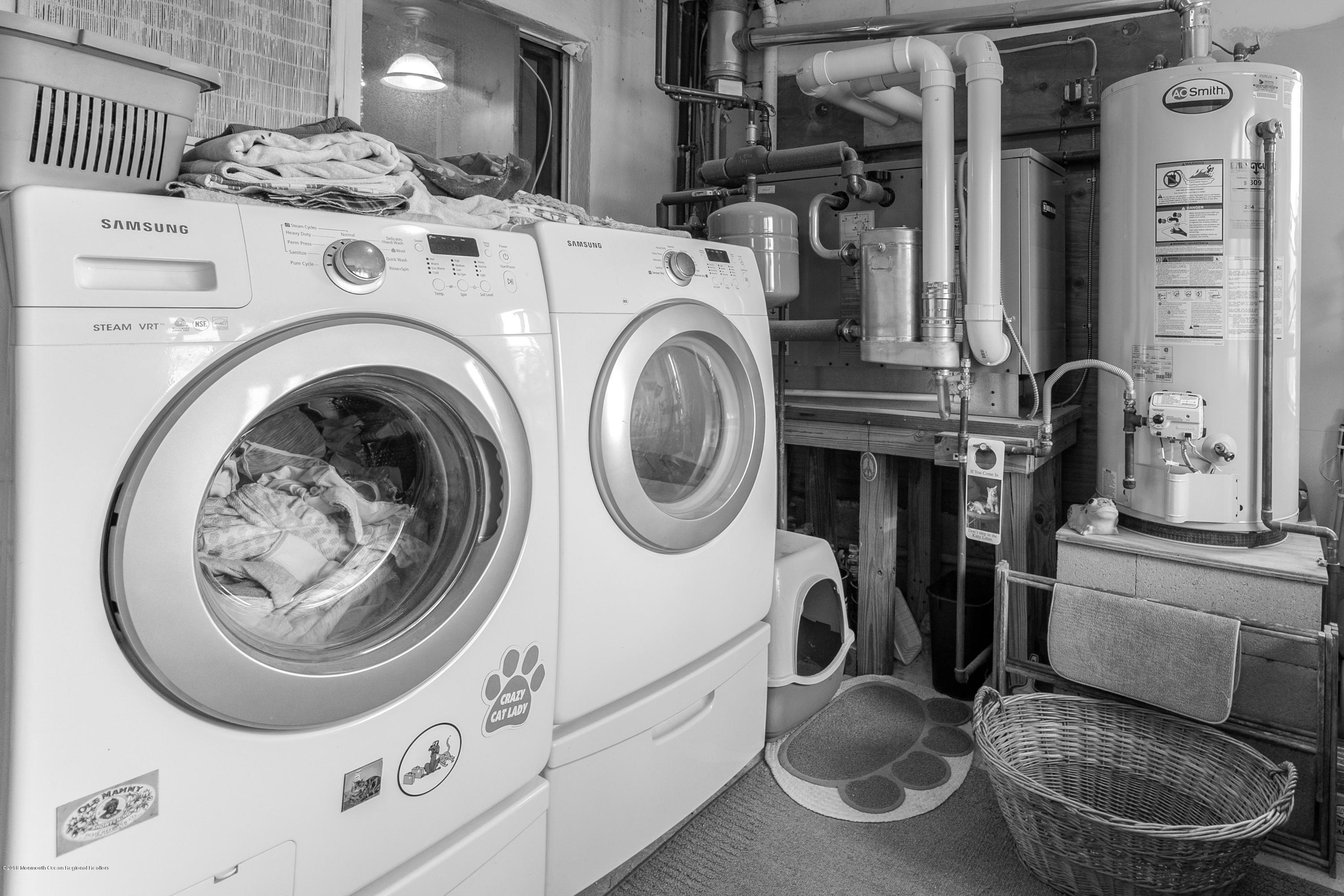 511 Carroll Fox Road Brick, NJ 08724 - Photo 40 of 52 Laundry & Utility Room