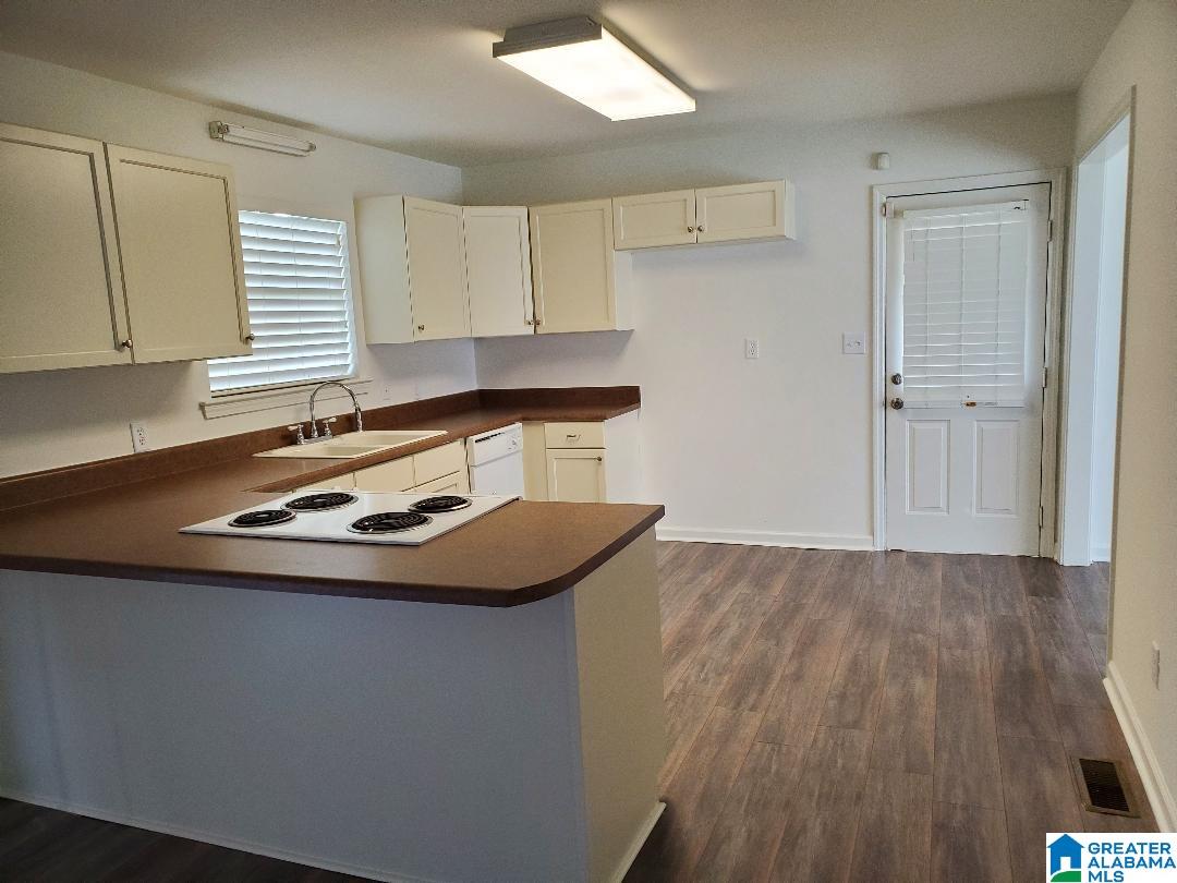 213 4th Avenue Pleasant Grove, AL 35127 - Photo 10 of 21