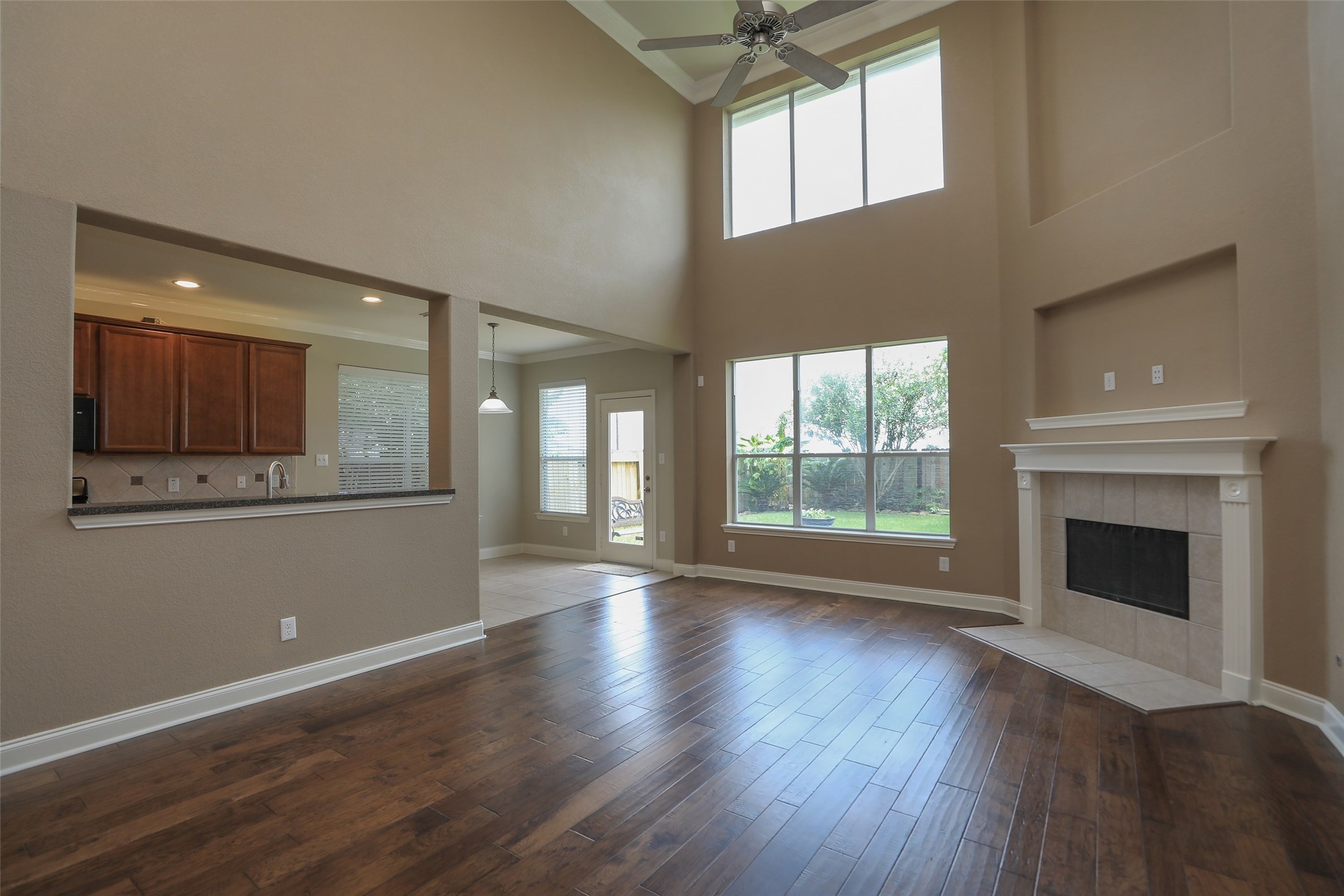 9603 Red Rugosa Drive Houston, TX 77095 - Photo 15 of 43 Family Room
