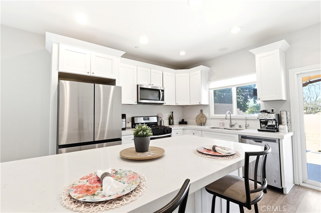 9267 Andrew Street Riverside, CA 92503 - Photo 2 of 29