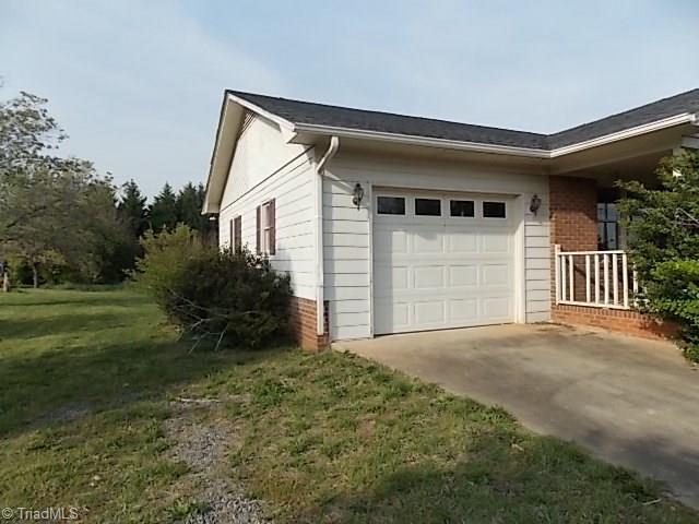 375 Wayne Gobble Road Lexington, NC 27295 - Photo 2 of 18 Gallery Image 2
