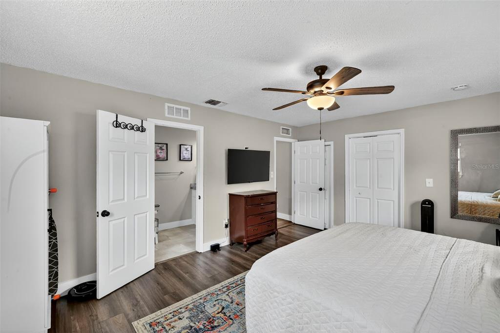 1324 40th Street South St. Petersburg, FL 33711 - Photo 16 of 39