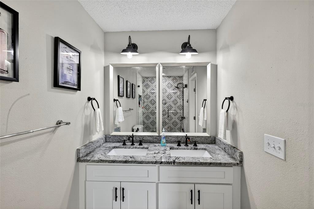 1324 40th Street South St. Petersburg, FL 33711 - Photo 18 of 39