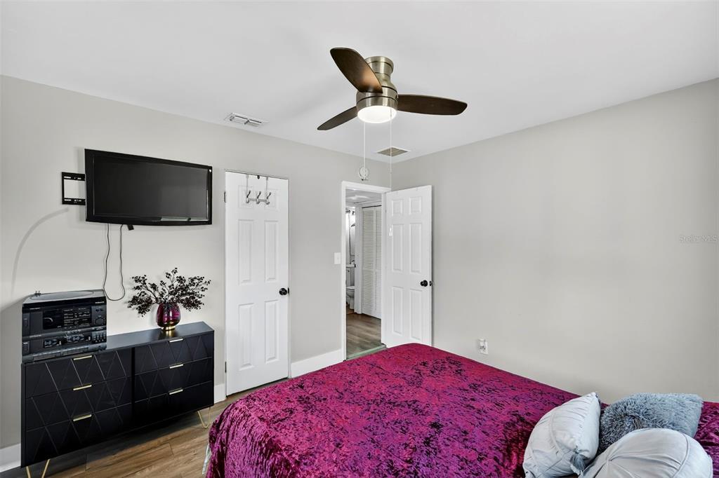 1324 40th Street South St. Petersburg, FL 33711 - Photo 26 of 39