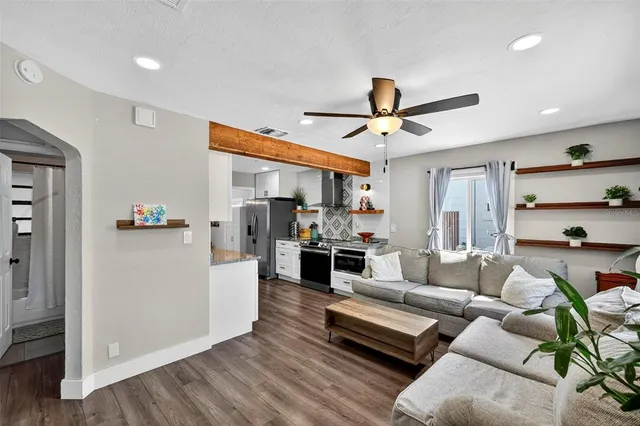 $345,000 | 1324 40th Street South, St. Petersburg, FL 33711