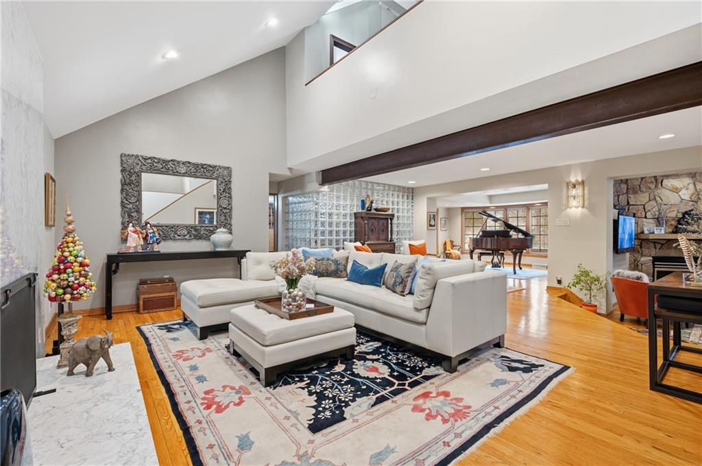 337 Fox Chapel Road Pittsburgh, PA 15238 - Photo 15 of 40