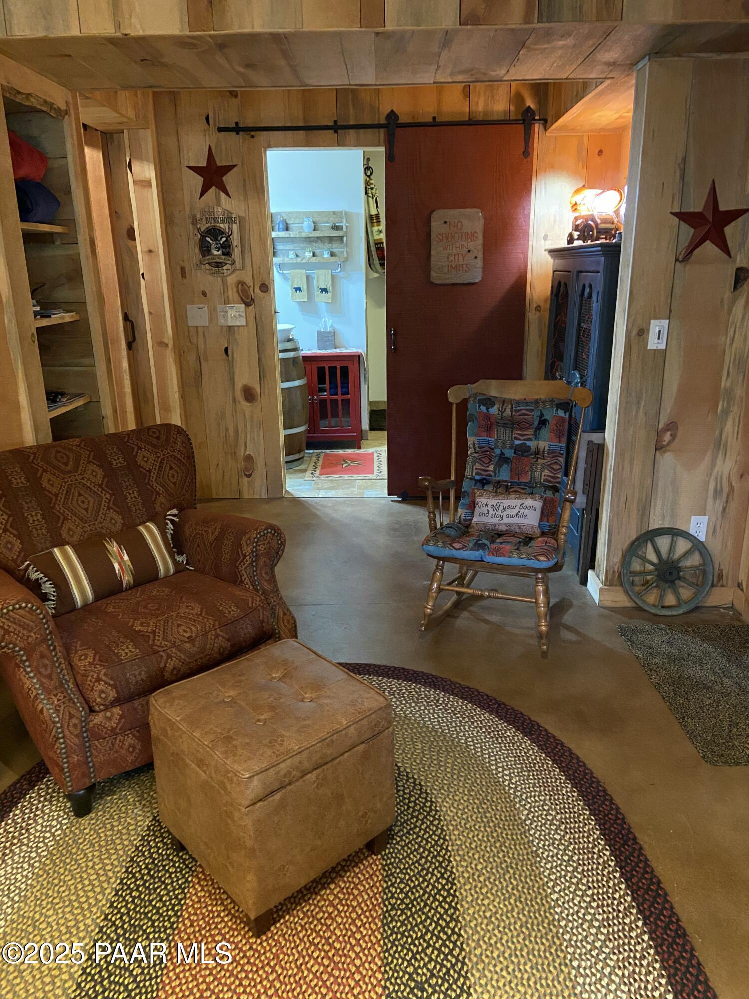 835 Happy Valley Road Prescott, AZ 86305 - Photo 36 of 61 a living room with furniture