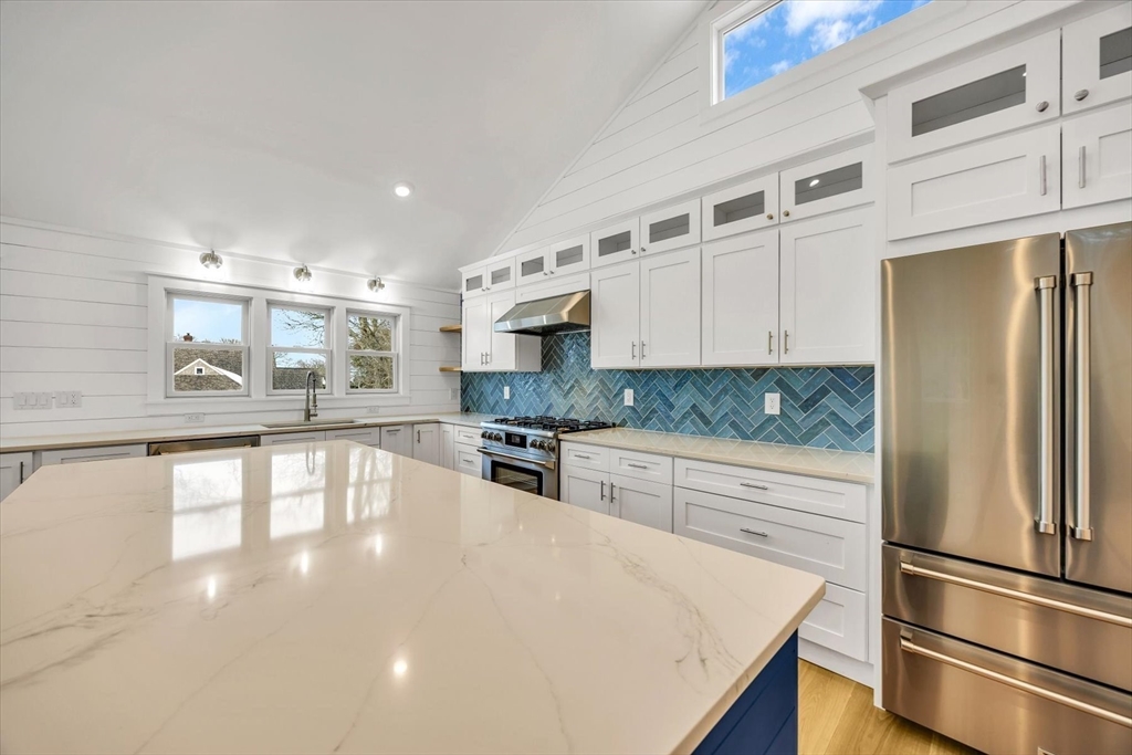 531 Menauhant Road Falmouth, MA 02536 - Photo 5 of 42