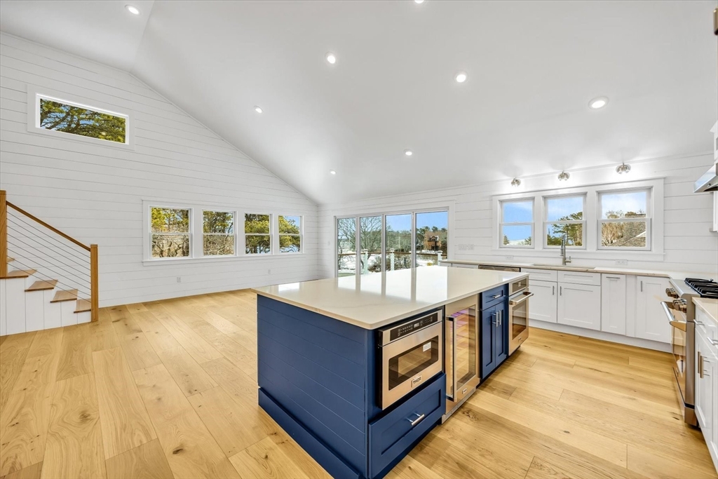 531 Menauhant Road Falmouth, MA 02536 - Photo 6 of 42