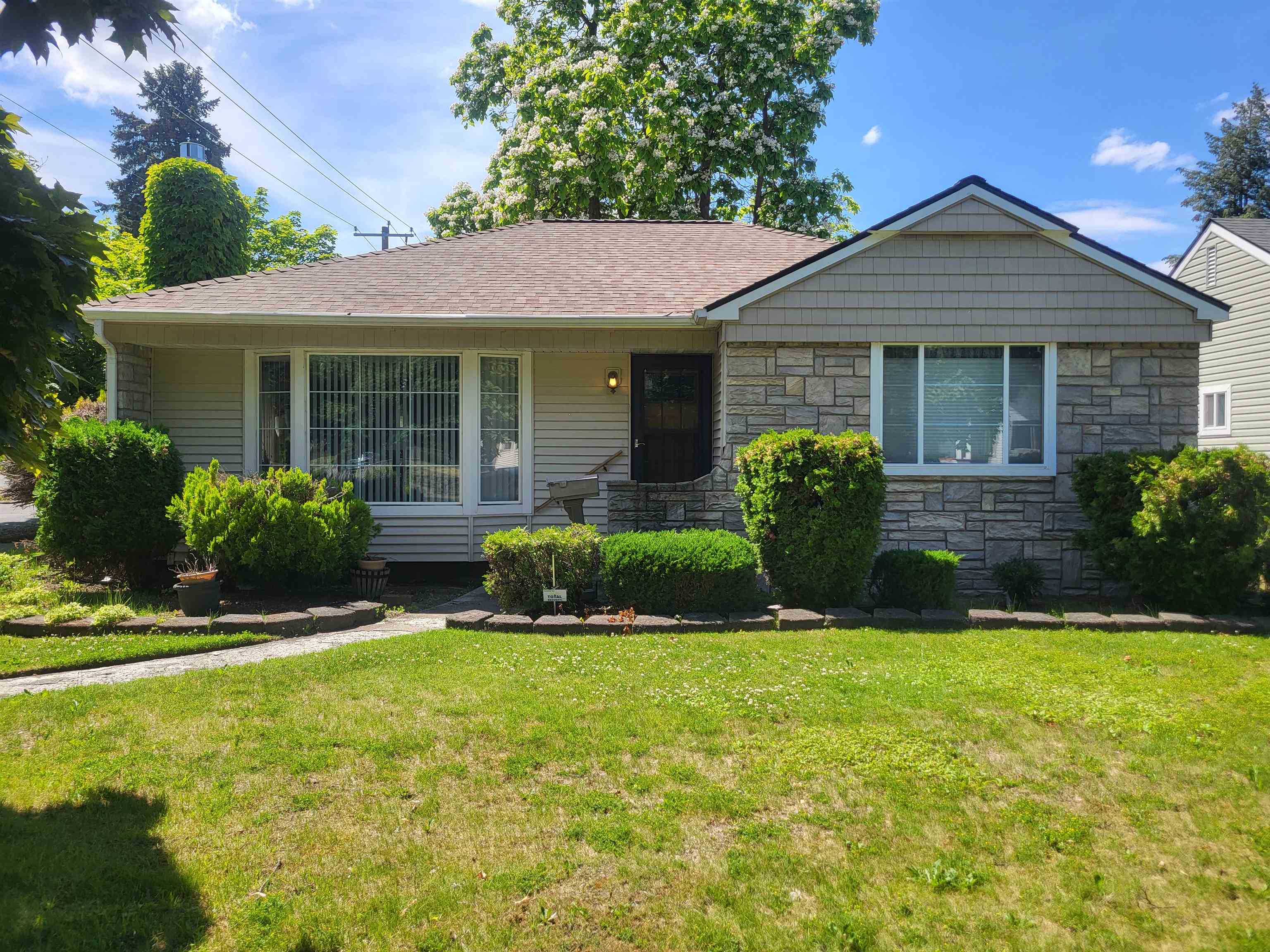 4903 North Lincoln St  