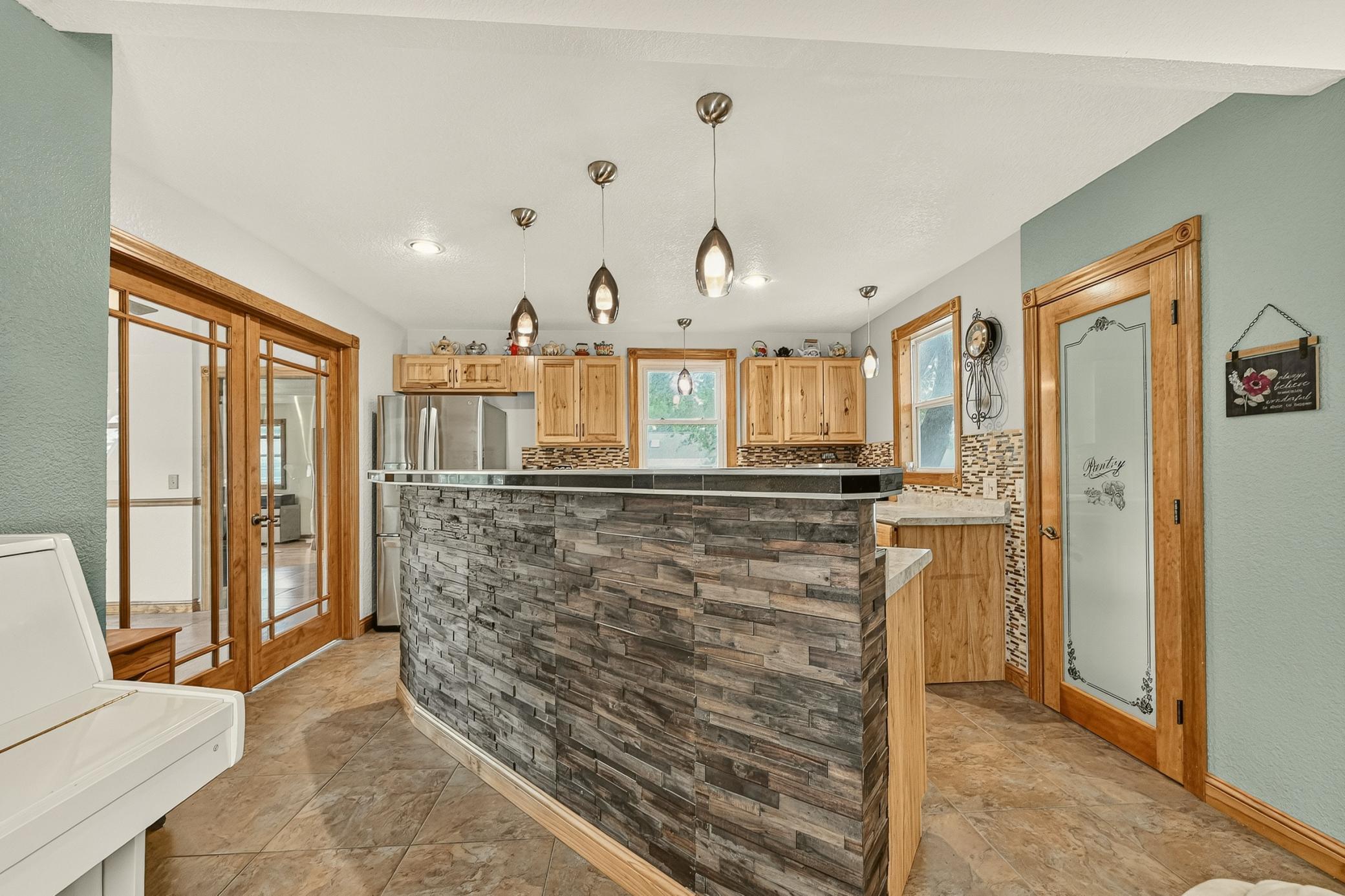 605 University Avenue Spring Valley, MN 55975 - Photo 9 of 37