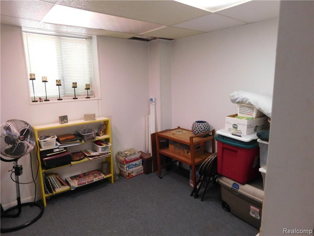 608 Lake Forest Road Rochester Hills, MI 48309 - Photo 18 of 19
