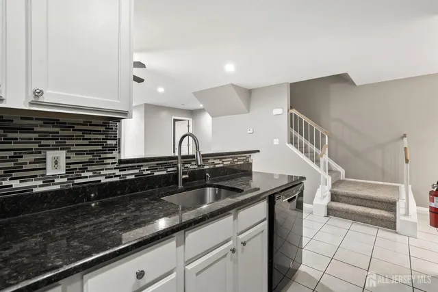 $3,100 | 1707 Ridgeview Court, Sayreville, NJ 08859