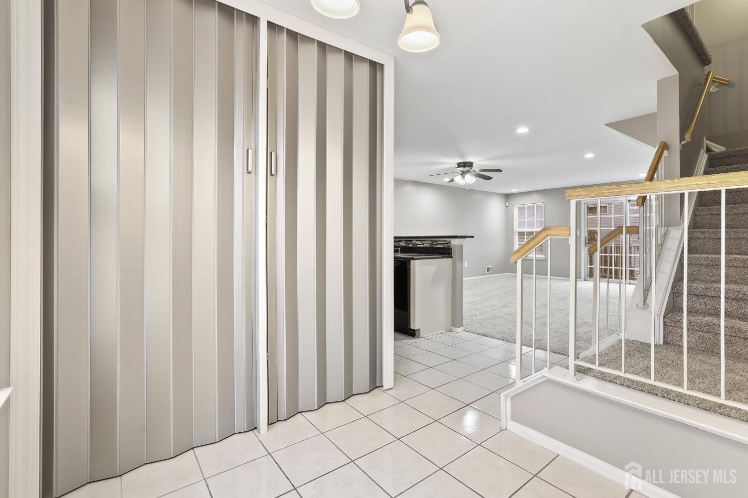 1707 Ridgeview Court Sayreville, NJ 08859 - Photo 7 of 24 a view of a interior of the house