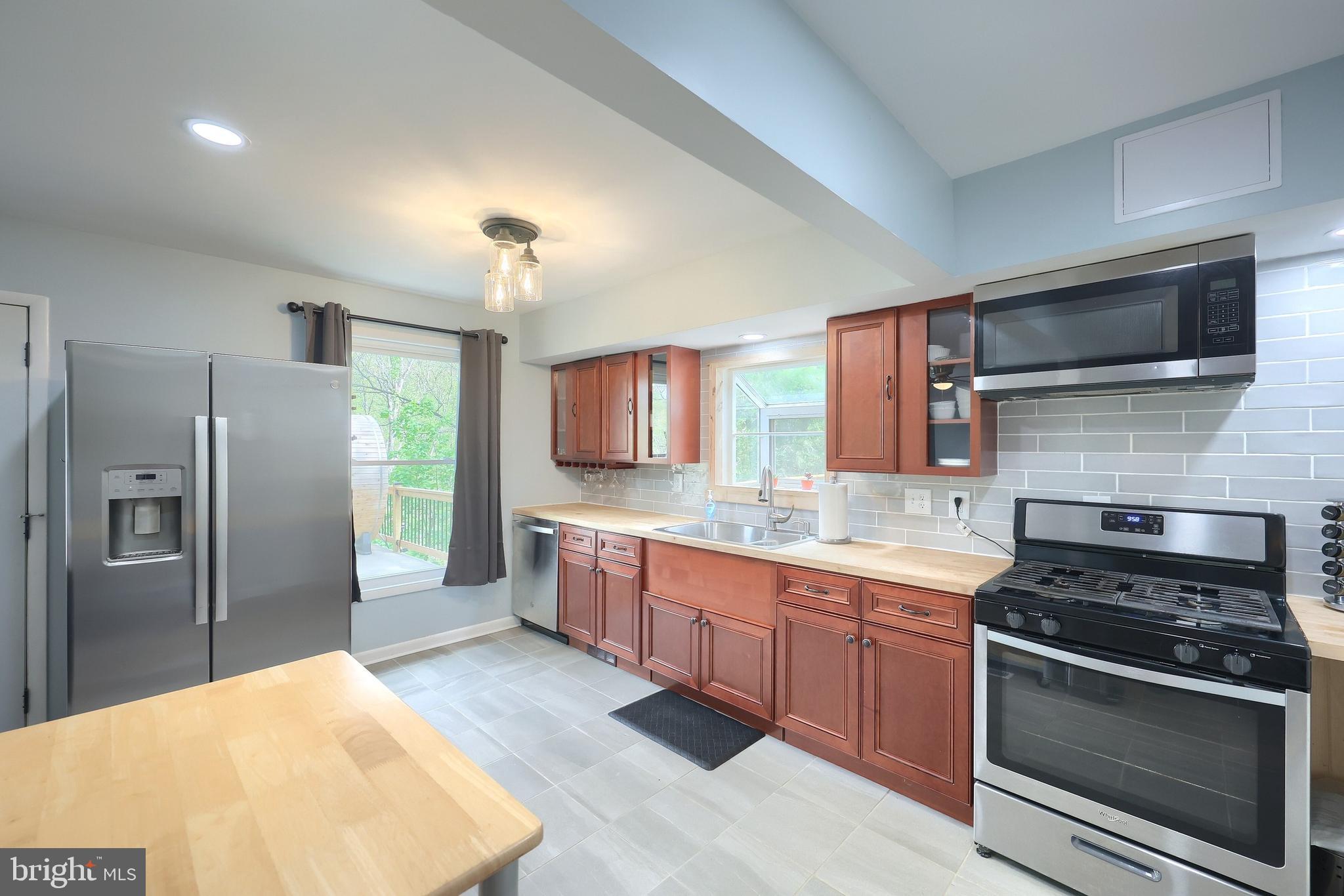 234 Hilltop Road Delta, PA 17314 - Photo 18 of 32 Lower Level Kitchen