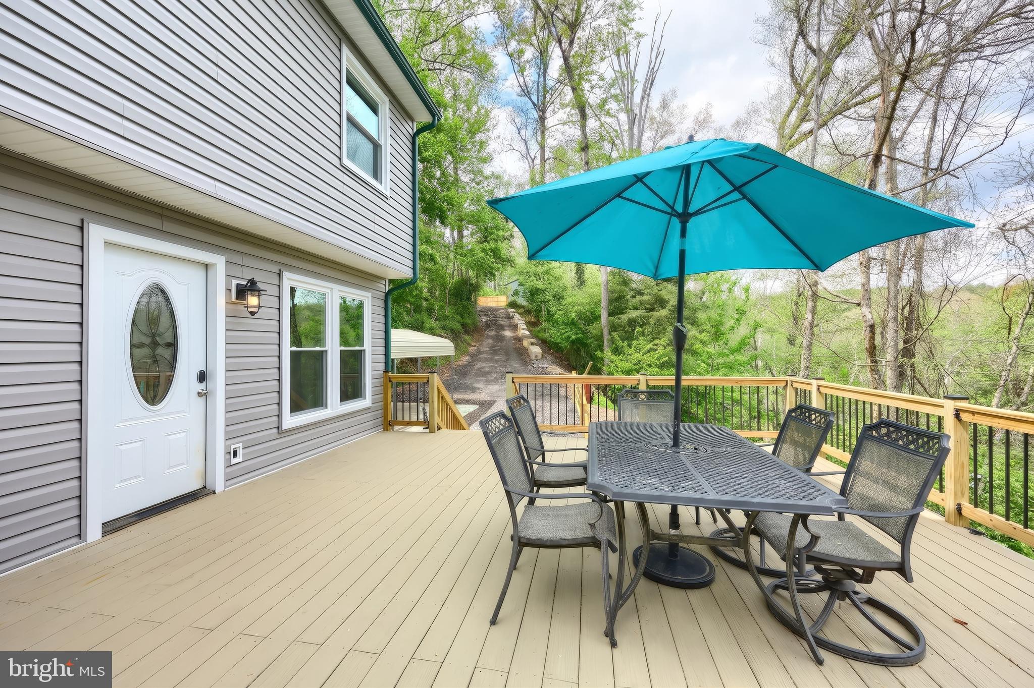 234 Hilltop Road Delta, PA 17314 - Photo 7 of 32 Rear Deck