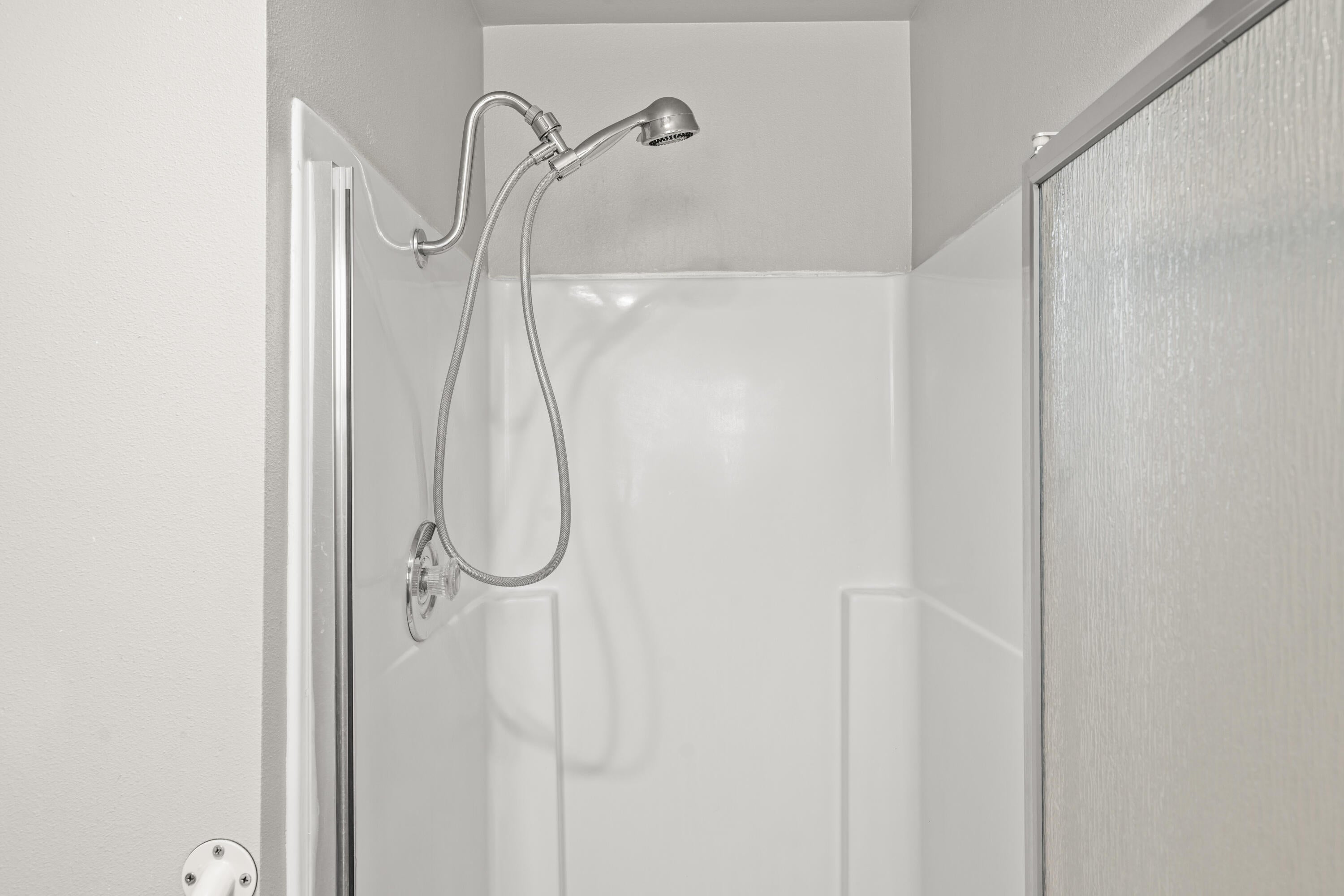847 Northeast Jones Road Bend, OR 97701 - Photo 15 of 29 23-print-Riley_Visuals-23