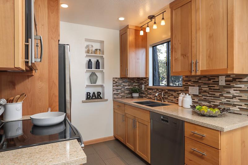 2526 West Middlefield Road Mountain View, CA 94043 - Photo 12 of 30 Gallery Image 12