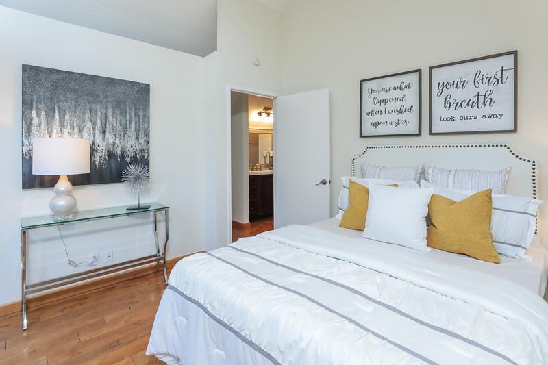 2526 West Middlefield Road Mountain View, CA 94043 - Photo 17 of 30 Gallery Image 17