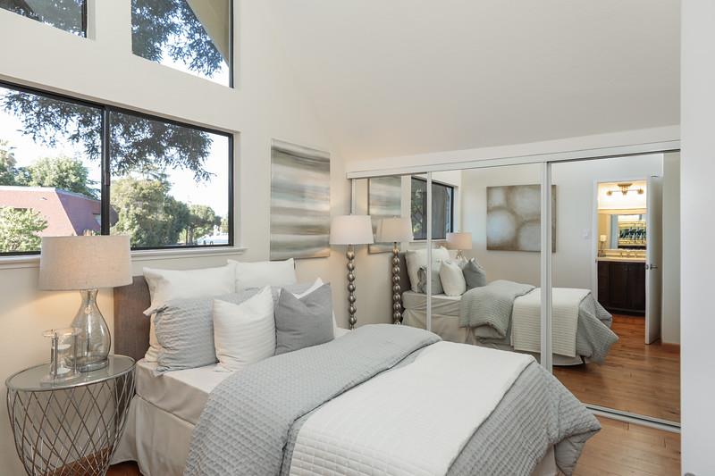 2526 West Middlefield Road Mountain View, CA 94043 - Photo 23 of 30 Gallery Image 23