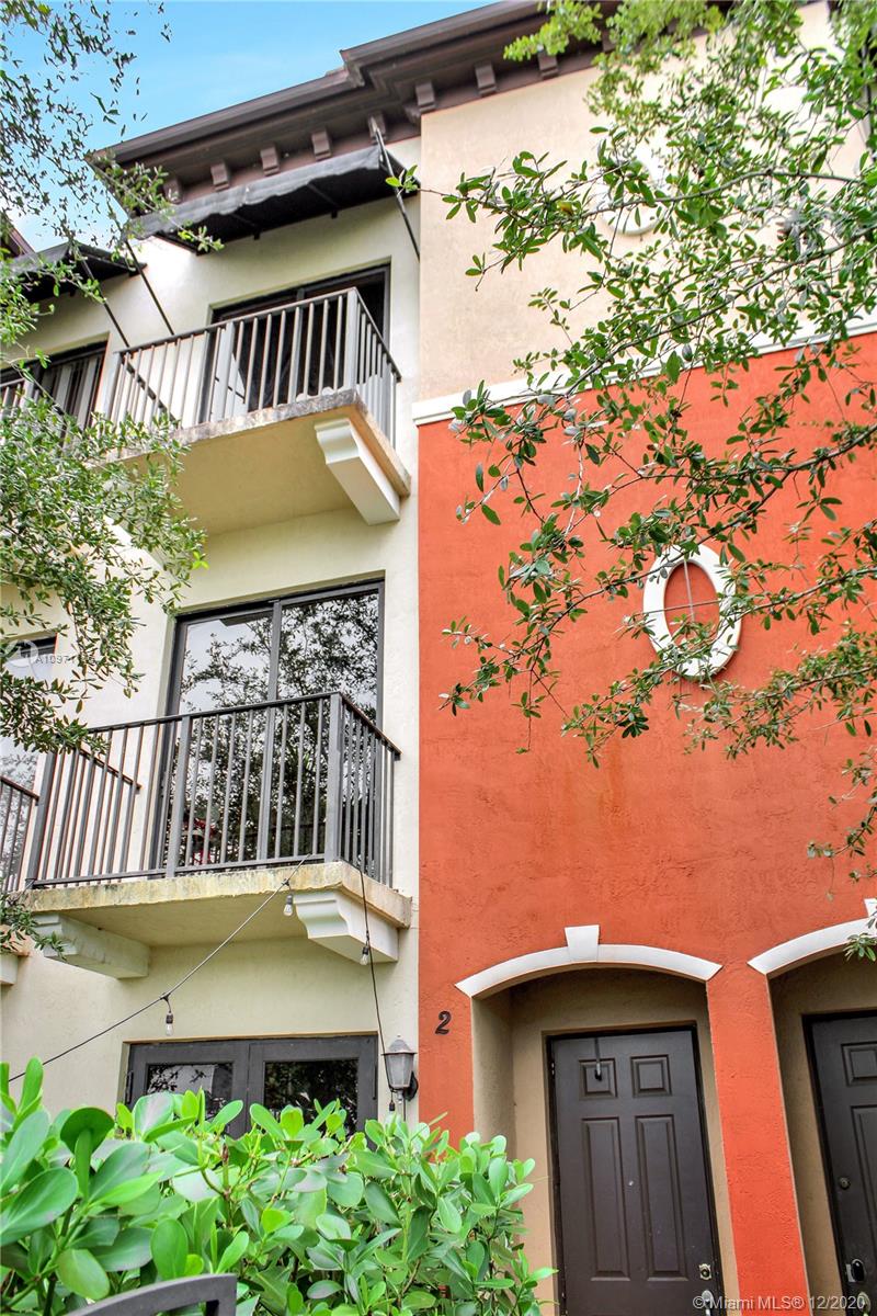 7743 Southwest 99th Street, Unit 2 Miami, FL 33156 - Photo 3 of 15 See Virtual Tour: https://my.matterport.com/show/?m=Mz3E7wB1o9k&mls=1