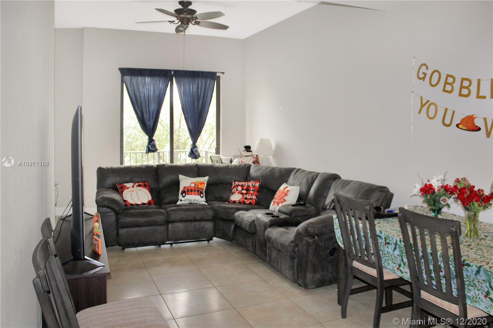 7743 Southwest 99th Street, Unit 2 Miami, FL 33156 - Photo 6 of 15 See Virtual Tour: https://my.matterport.com/show/?m=Mz3E7wB1o9k&mls=1