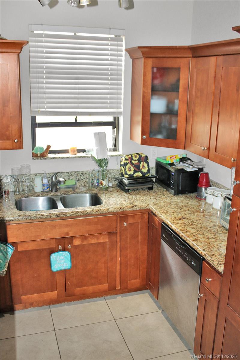 7743 Southwest 99th Street, Unit 2 Miami, FL 33156 - Photo 8 of 15 See Virtual Tour: https://my.matterport.com/show/?m=Mz3E7wB1o9k&mls=1